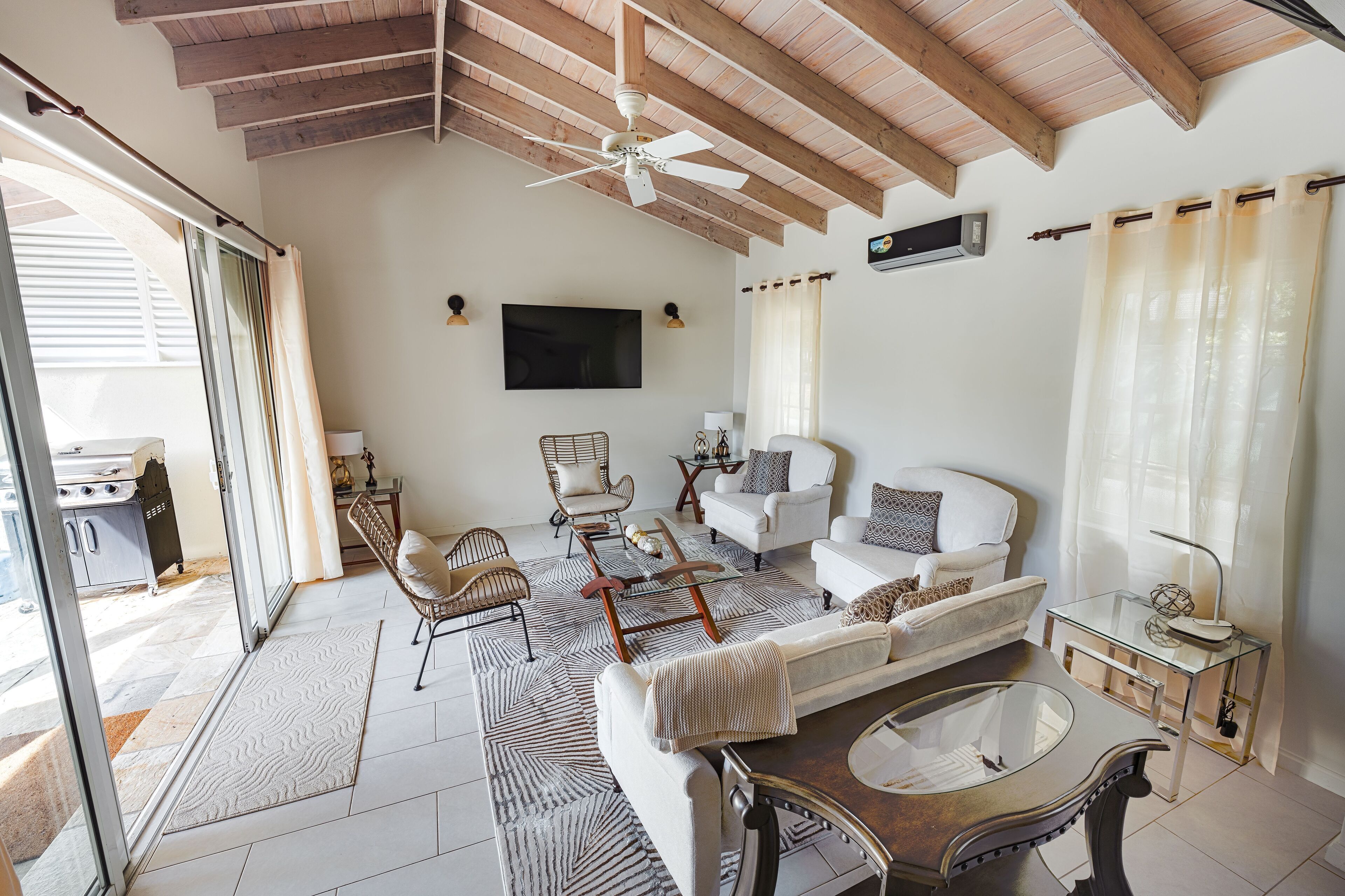 Smart TV, videojuegos, libros