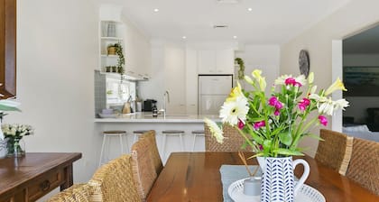 Boroondara Getaway 700m to Sorrento Shops 900m to Beach