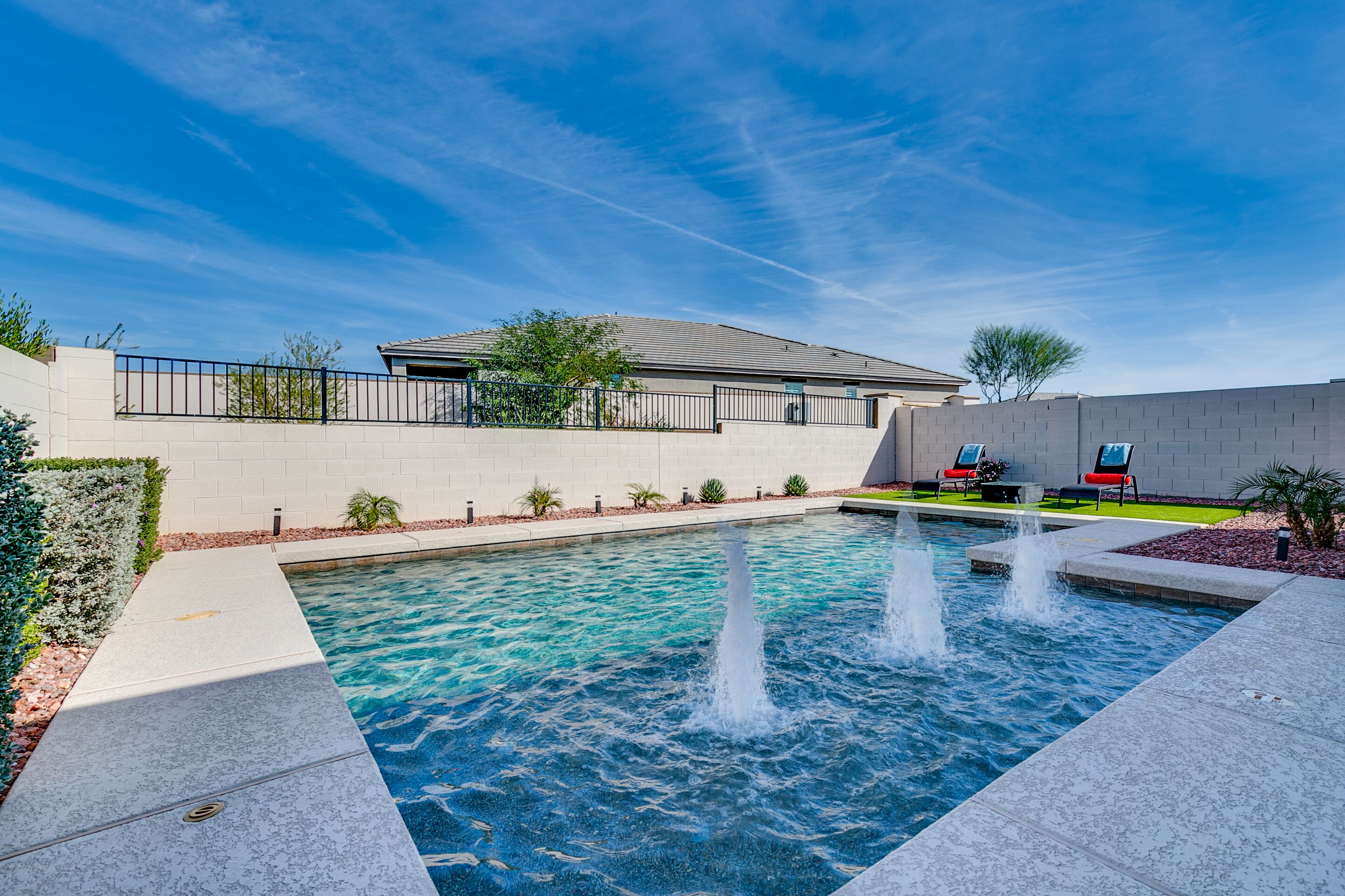 House with outdoor heated pool and recreation area within walking distance