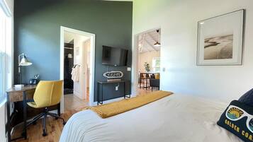 1 bedroom, desk, free WiFi, bed sheets