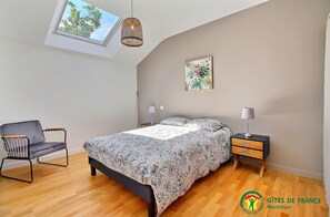 3 chambres, fer et planche à repasser, lit parapluie, Wi-Fi gratuit