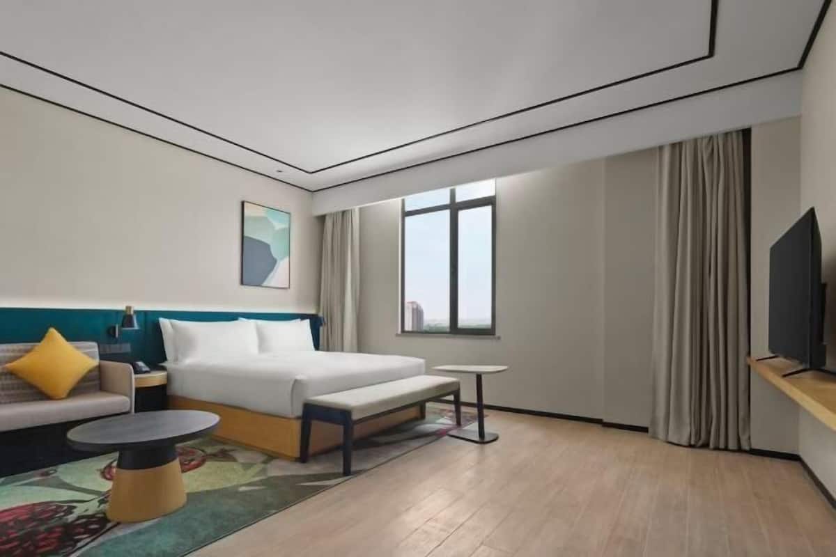 Minibar, in-room safe, blackout curtains, soundproofing