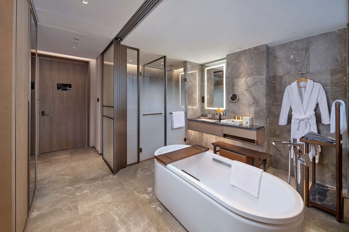 Rainfall showerhead, hair dryer, bathrobes, slippers