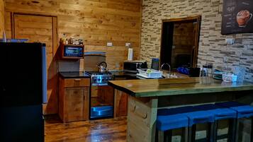 Microwave, oven, coffee/tea maker, electric kettle