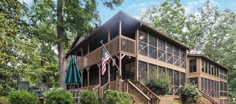 Welcome to Bigelow’s Water View Bungalow – Your Lake Retreat