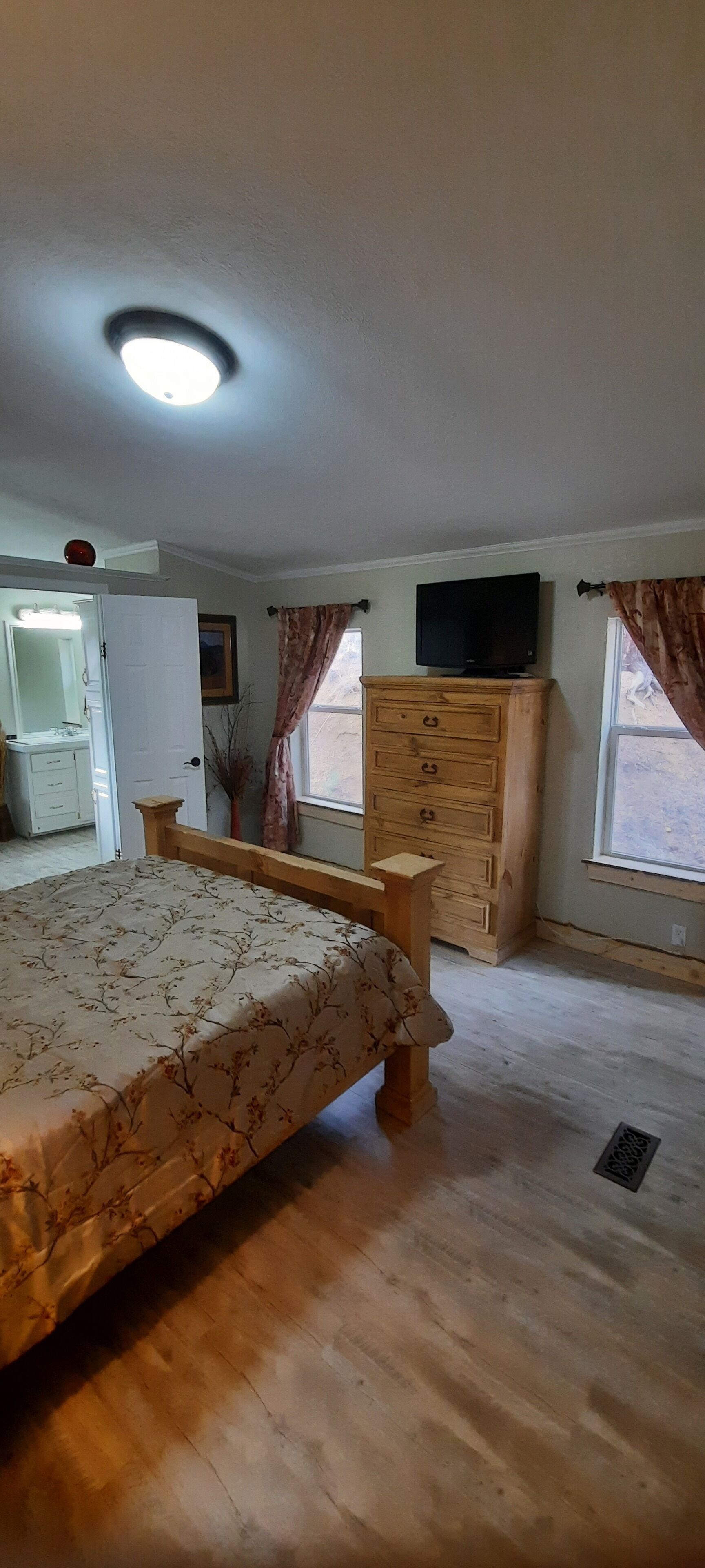 Forest Cabin On 4 Acres,  Newly Renovated, Quiet And Secluded. - Colorado