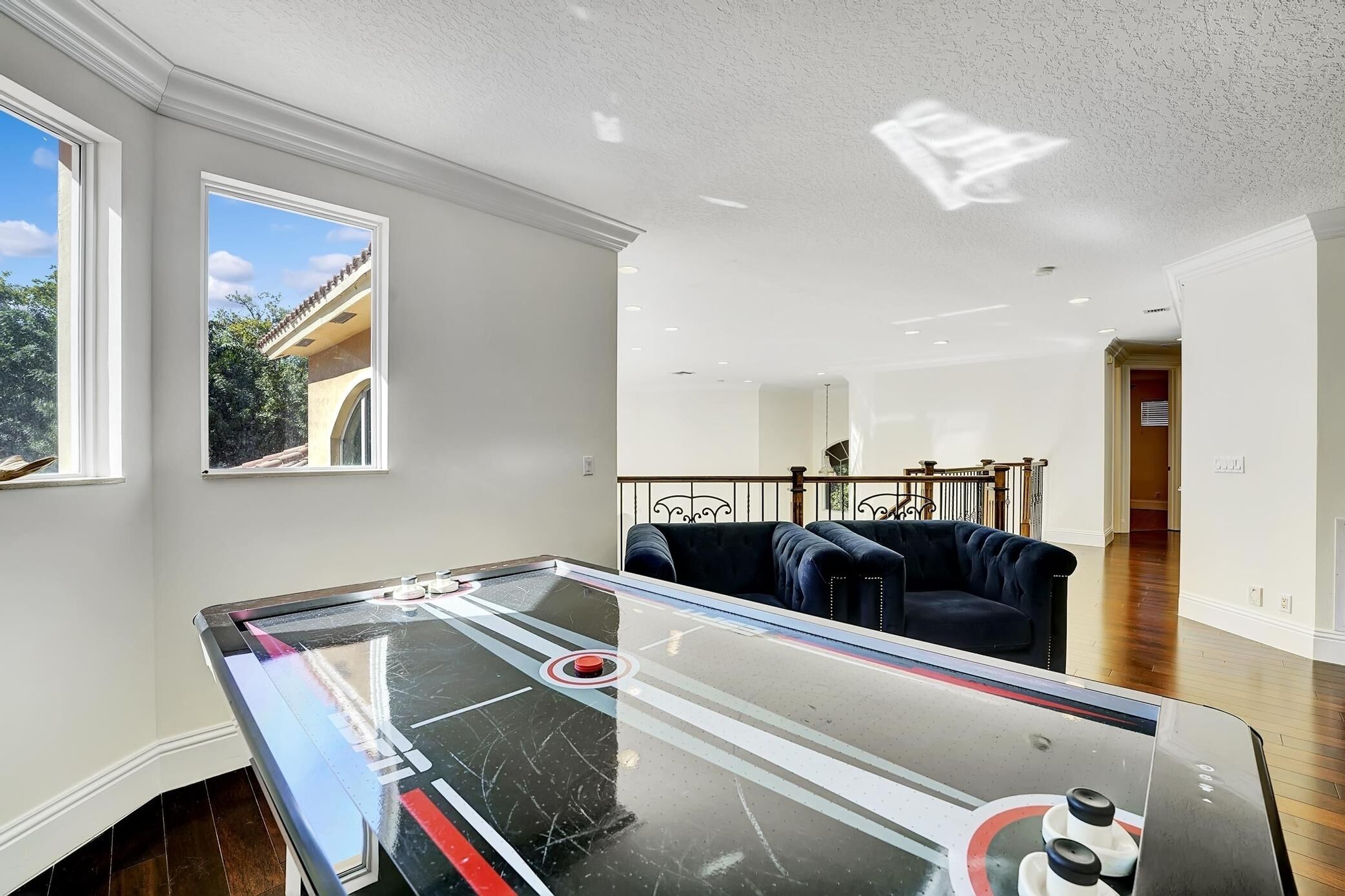 Luxurious Beach Home/walk To Fun Beach/gamer Room/mins. To Downtown Delray/wifi - Palm Beach, FL