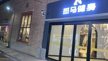 تفاصيل الفندق من الخارج