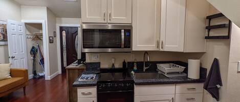 Fridge, microwave
