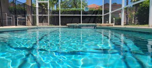 Udendørs pool, opvarmet pool
