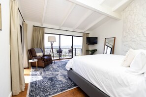 4 bedrooms, iron/ironing board, travel crib, free WiFi