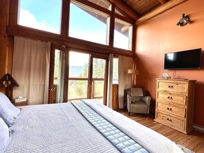 12 bedrooms, desk, iron/ironing board, free WiFi