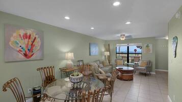 Smart TV, DVD player, stereo