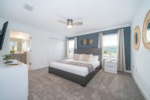 4 bedrooms, iron/ironing board, WiFi, bed sheets - SL2990 Storey Lake Condo 4 Beds  3 baths Private Pool and Free Waterpark (Kissimmee)