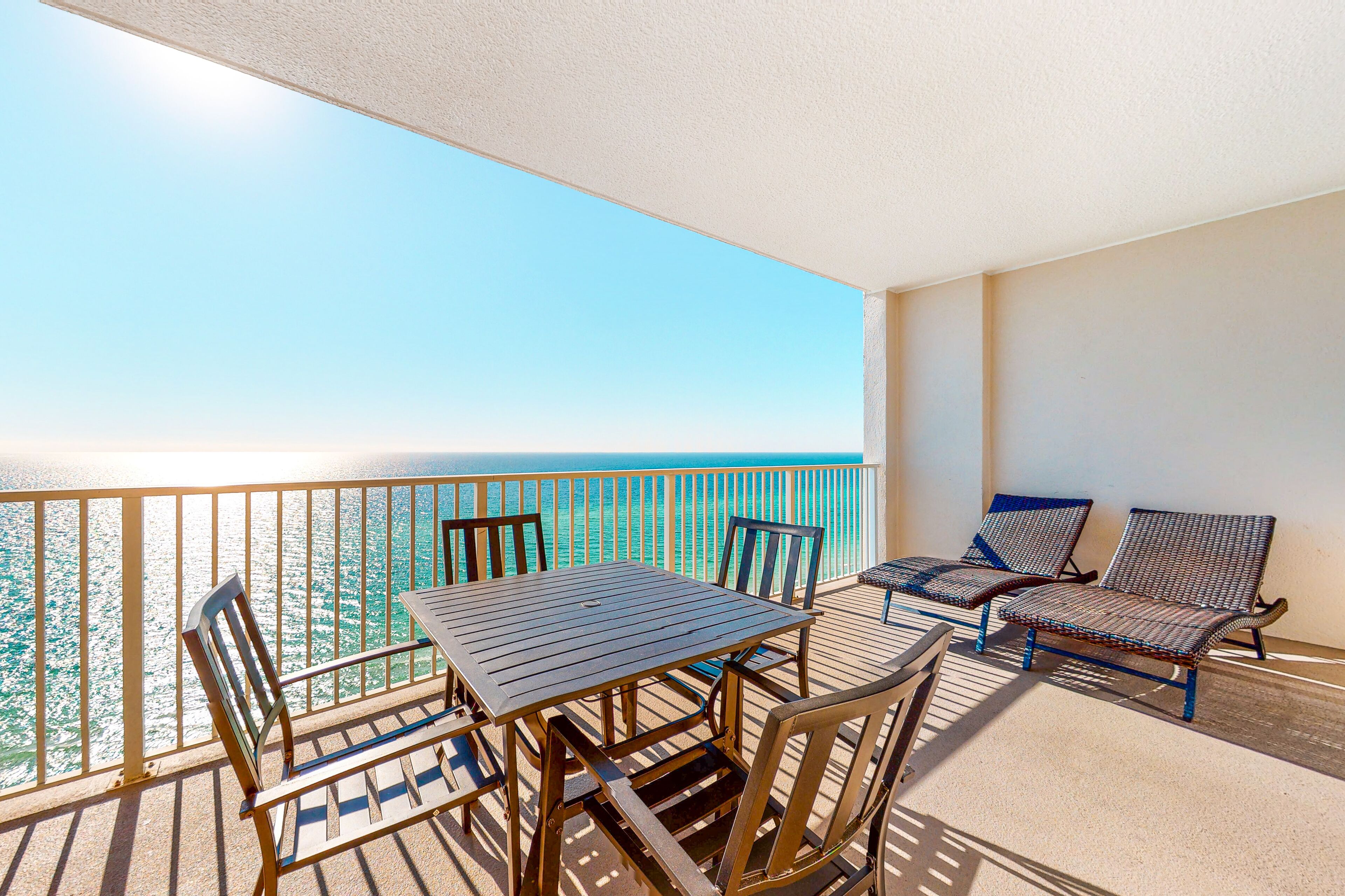 17th Floor Oceanfront Condo with Shared Pool & Hot Tub, Ocean View, & Fast WiFi