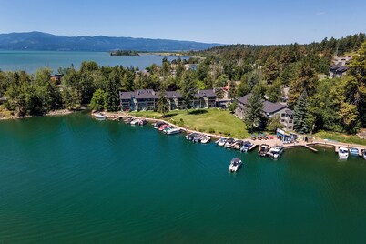 Condo w/private balcony & waterfront views of Flathead Lake - Marina Cay Cozy Condo