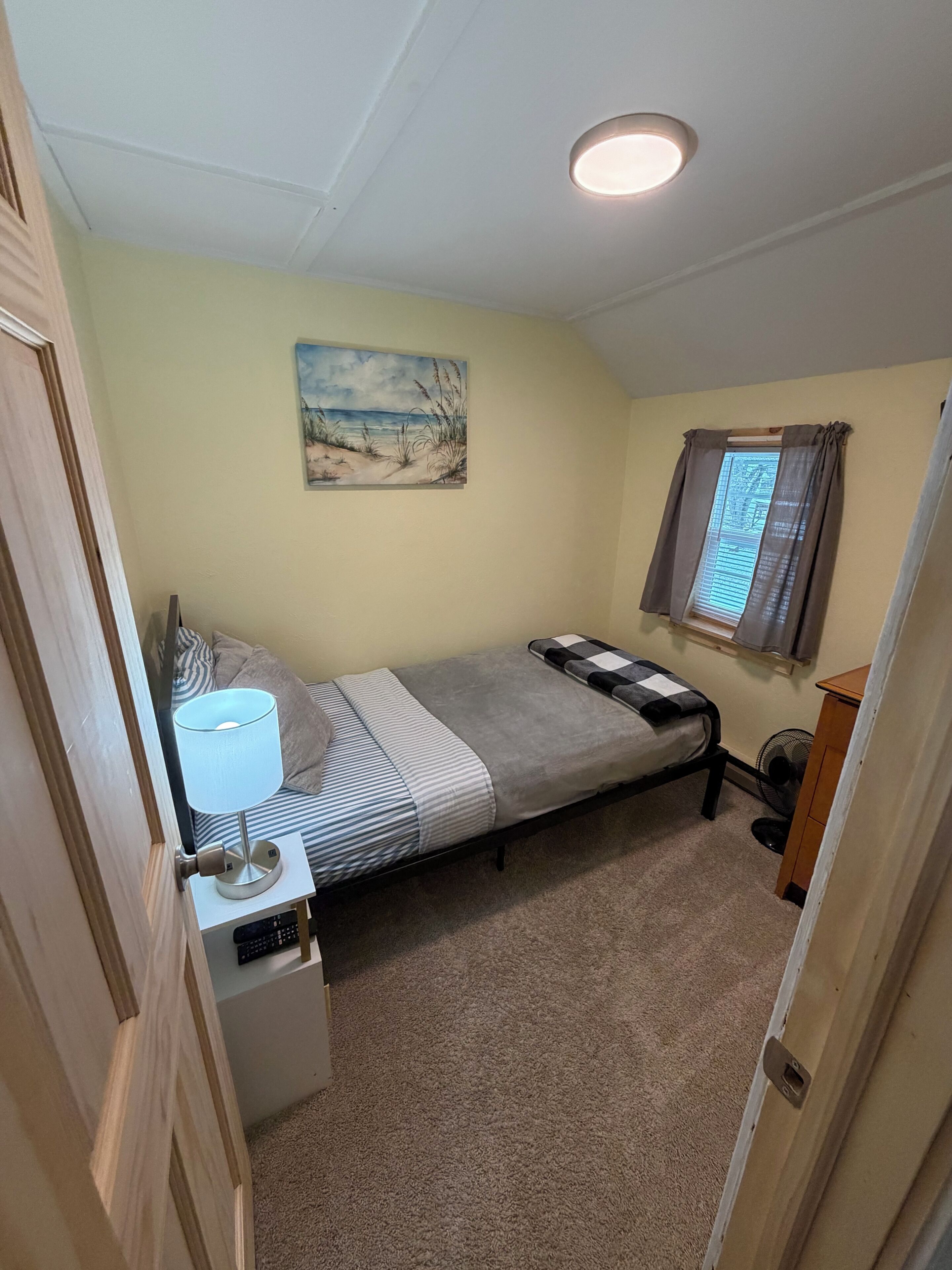 3 bedrooms, free WiFi, bed sheets, wheelchair access