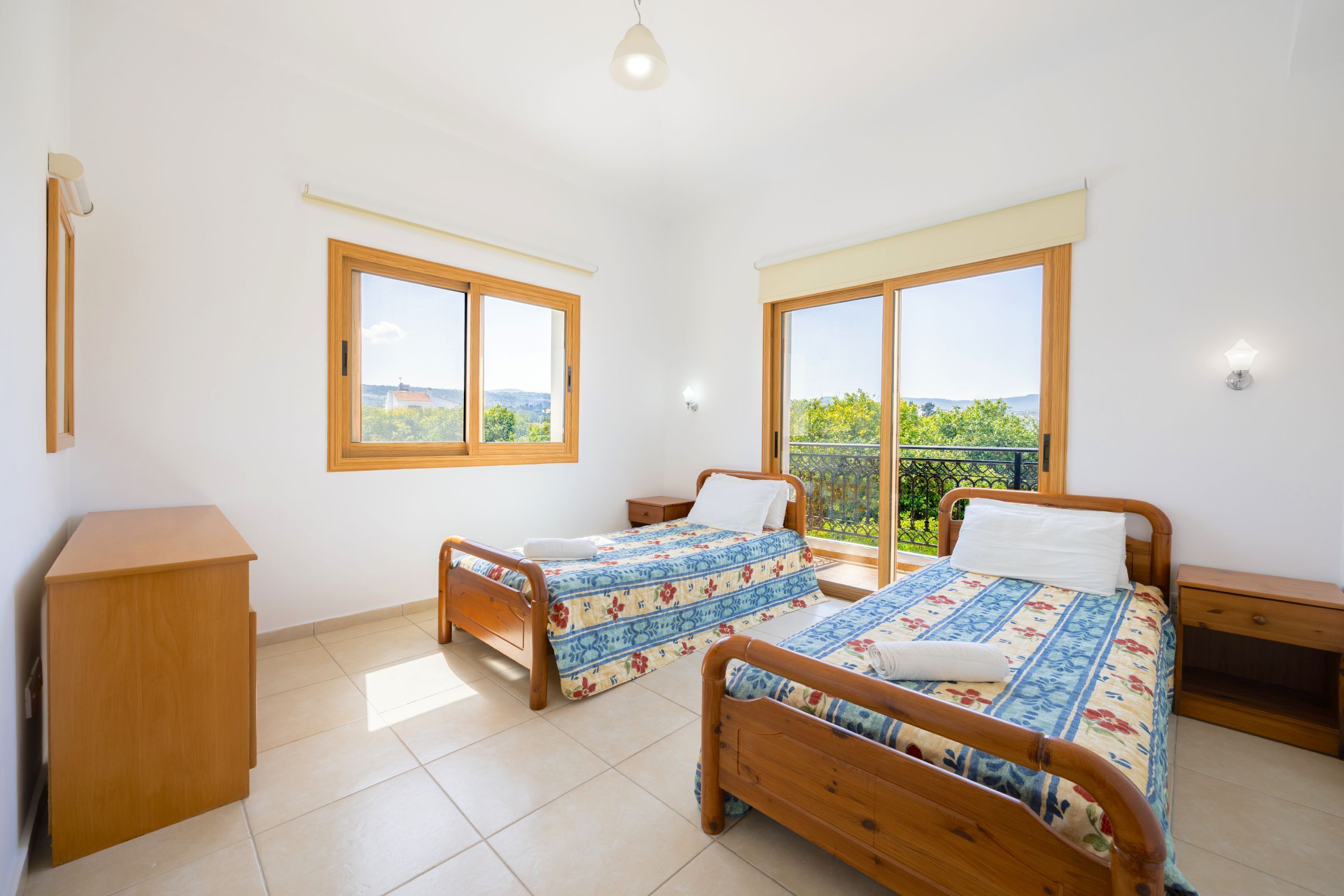 3 chambres, fer et planche à repasser, Wi-Fi gratuit, draps fournis