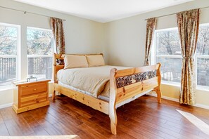 5 Schlafzimmer, Bügeleisen/Bügelbrett, Internetzugang, Bettwäsche