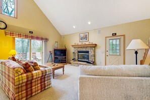 TV, fireplace, DVD player, table tennis