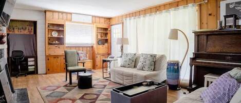 Smart-tv, eldstad, datorskärmar och printers