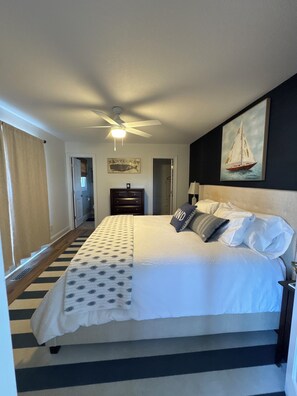 4 bedrooms, desk, iron/ironing board, free WiFi