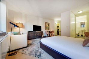 Bügeleisen/Bügelbrett, kostenloses WLAN, Bettwäsche