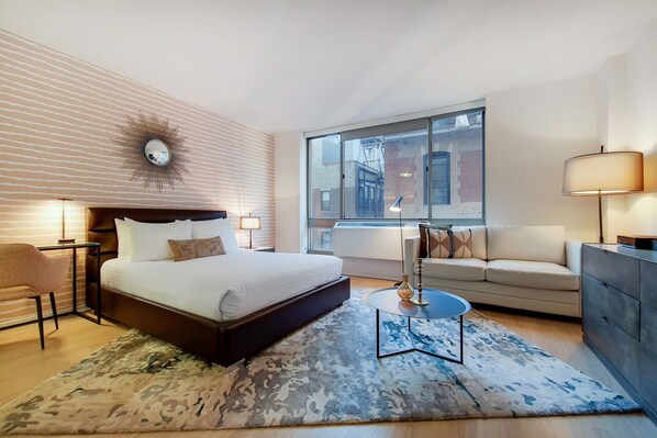 Iron/ironing board, free WiFi, bed sheets