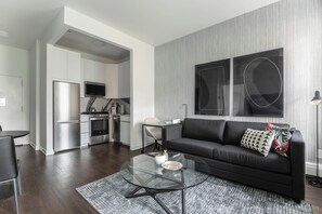 Unclassified image, 3 of 10, button