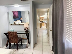 2 bedrooms, in-room safe, desk, iron/ironing board