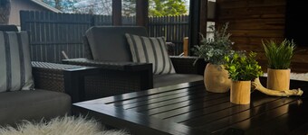 Charming Cottage! - 3 Bedrooms, 4 Beds, 2 Full Baths, 6 Adults