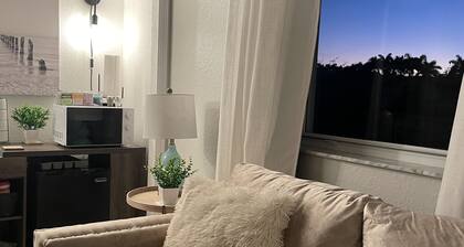 ☀️🌴Cozy Space For Four!