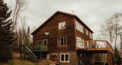 Lake Superior Views, Outdoor Pizza Oven, Big Deck, Spacious, Patio Dome