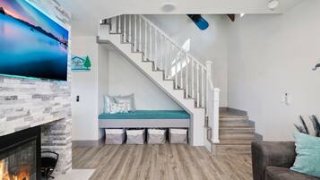 Smart TV, fireplace, video games, Netflix