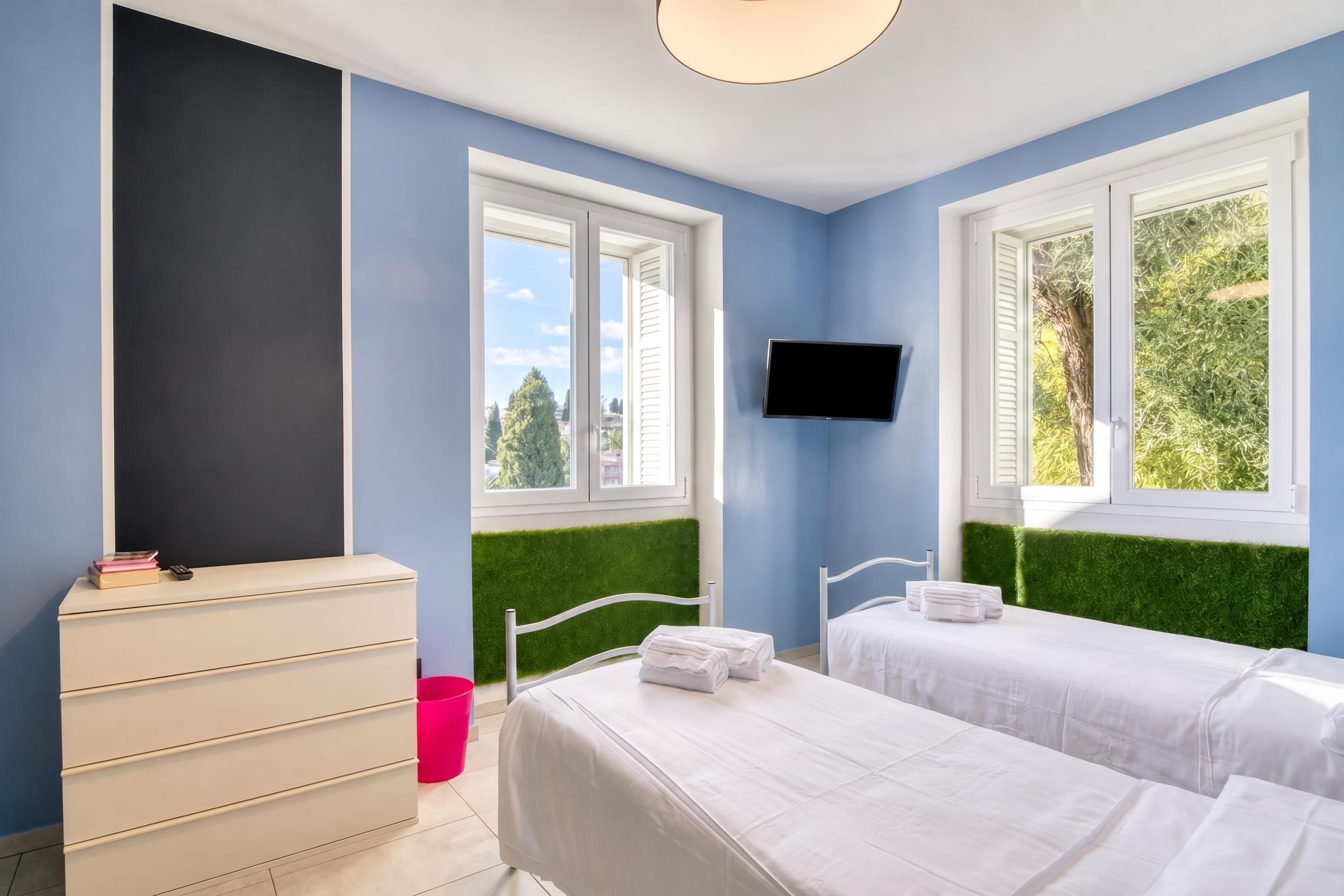 6 camere, Wi-Fi gratuito, lenzuola