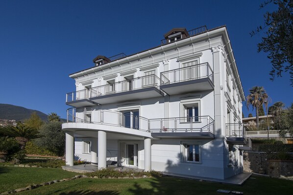Exterior - La Lincolnia - with Garden and Seaview, Sanremo, Italy (Sanremo)
