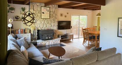 Come stay & play in our family-friendly cabin...your very own mountain getaway!
