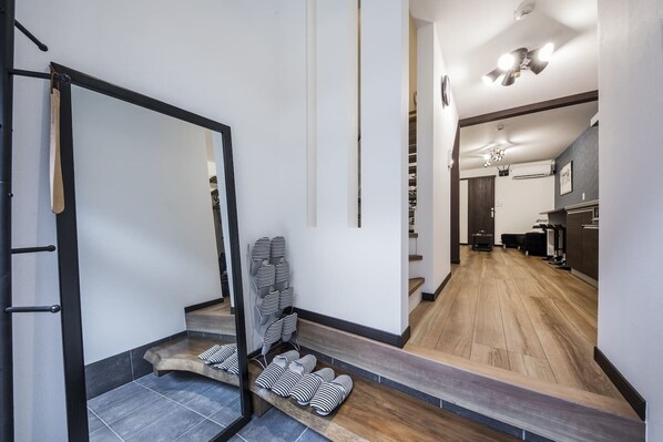 Interior - Shiki Homes | RURI 瑠璃 (near Umeda) (Osaka)