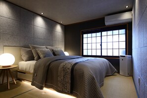 2 bedrooms, iron/ironing board, Internet