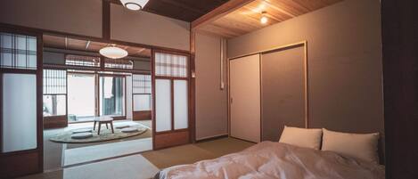 3 bedrooms, iron/ironing board, Internet