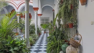 Enceinte de lâhĂ©bergement