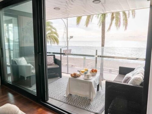 Fantástico Piso Nuevo en 1ª línea de mar