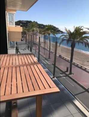 Outdoor dining - Lujoso apartamento enfrente del mar (Lloret de mar)