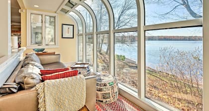 Vibrant Sterling Lakefront Lodge w/ Kayaks