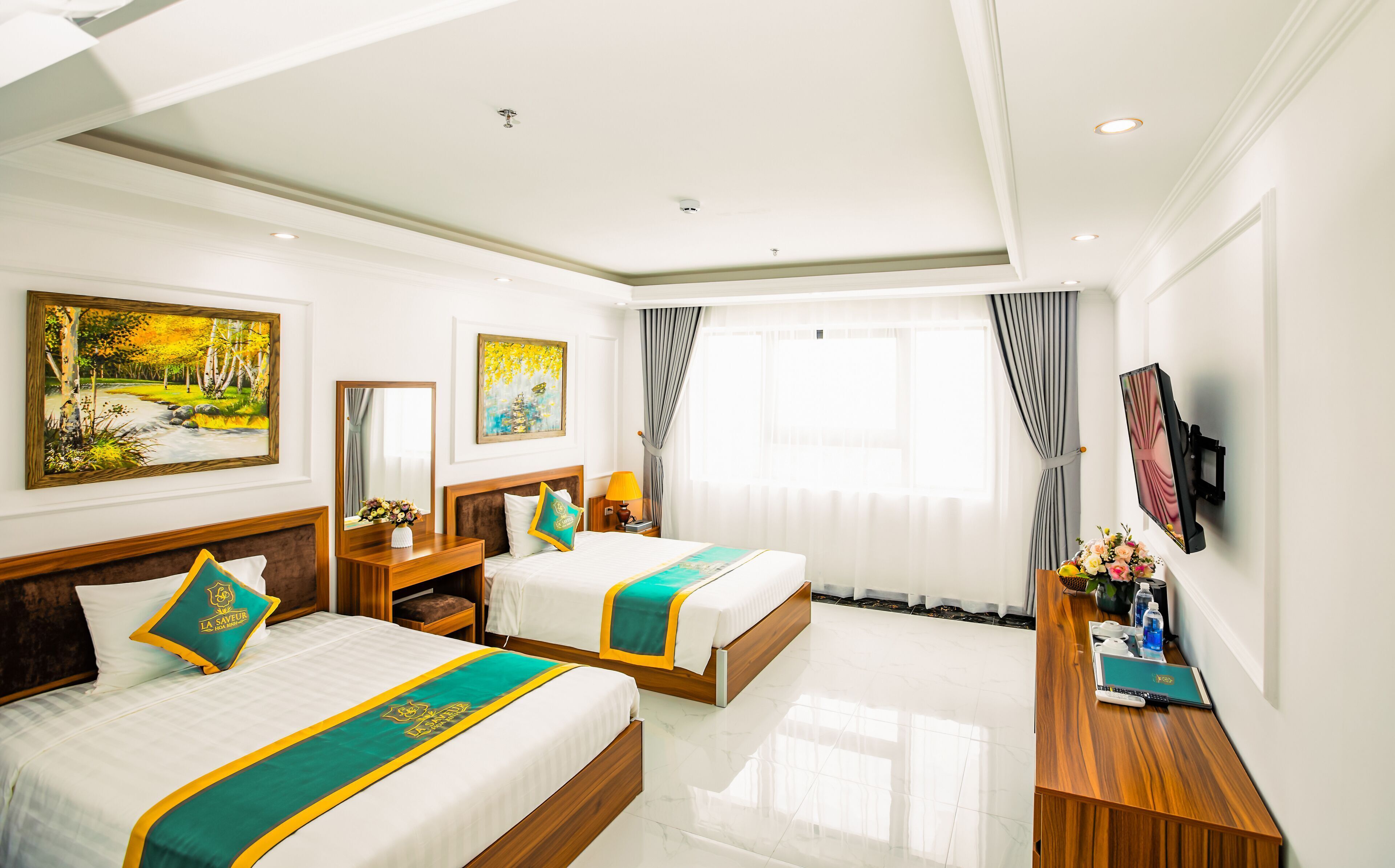 Ropa de cama hipoalergénica y minibar 