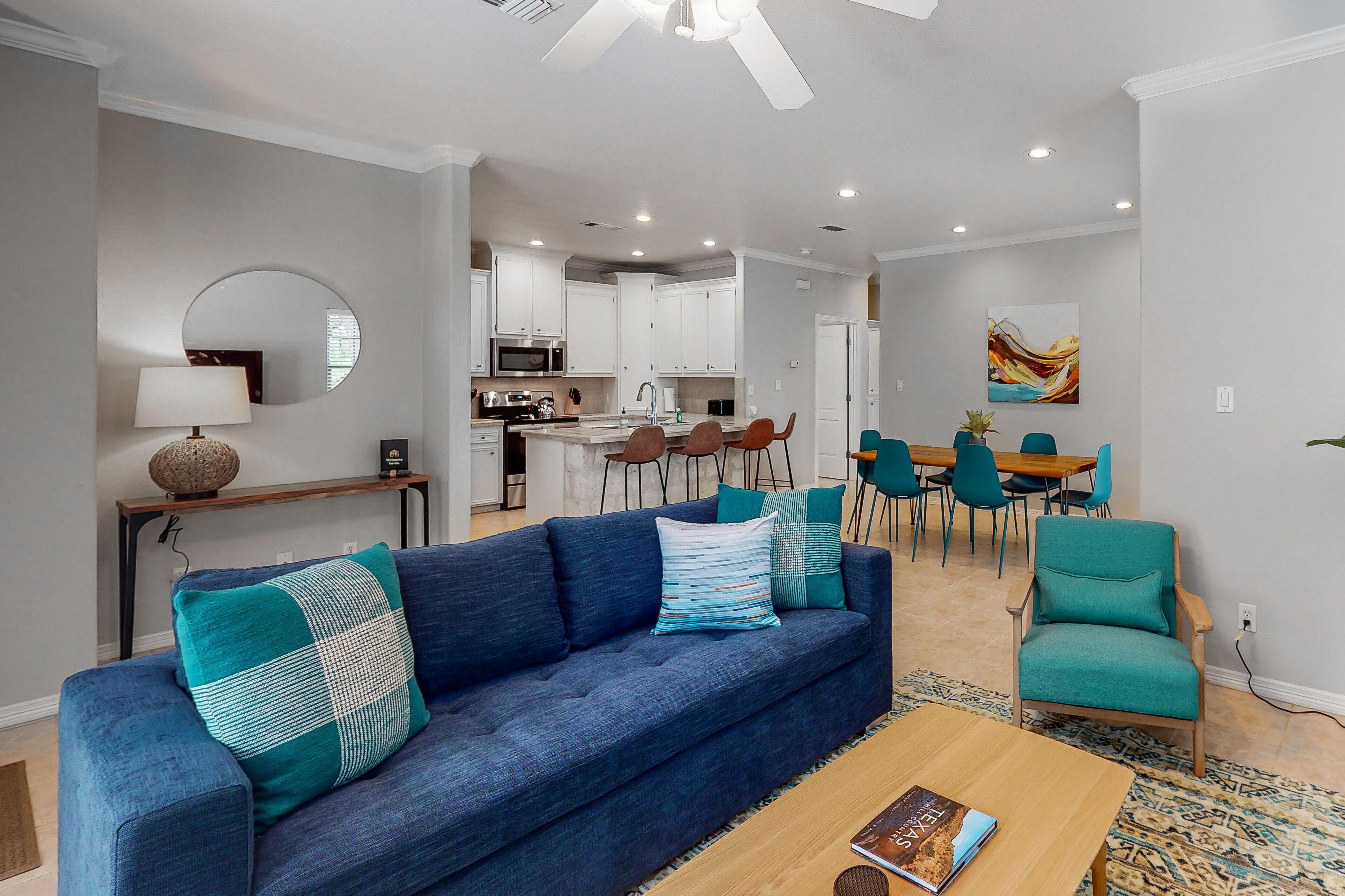 Beautiful duplex close to lake with free WiFi, central AC, private W/D, patio