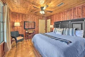 2 bedrooms, iron/ironing board, Internet, bed sheets