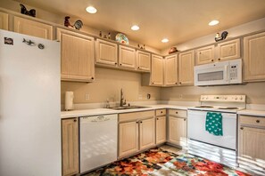 Refrigerador, microondas, parrilla de estufa y lavavajillas 