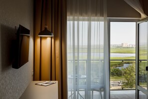 ห้องซูพีเรียสวีท | 1 ห้องนอน, ตู้นิรภัยในห้องพัก, Wi-Fi ฟรี, ผ้าปูที่นอน