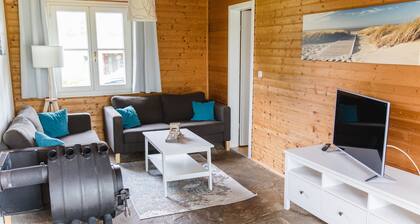 Vacation home I with direct lake access